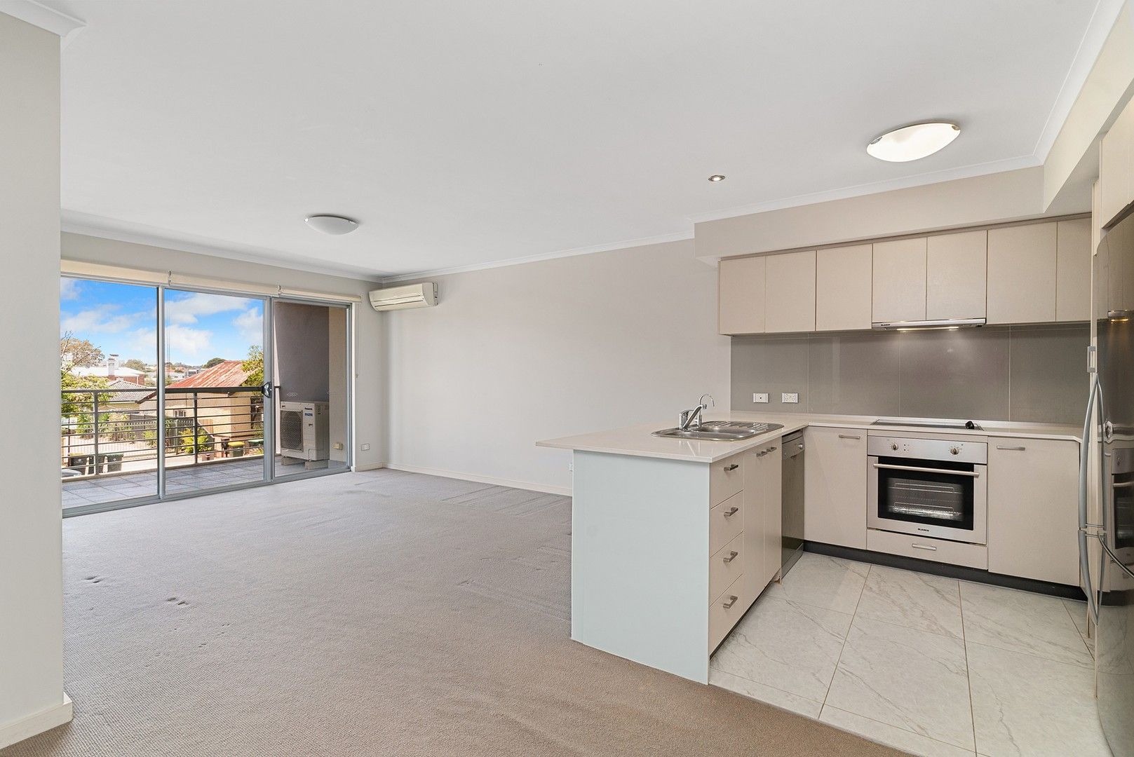 3 bedrooms Apartment / Unit / Flat in 4/15-19 Carr Street WEST PERTH WA, 6005