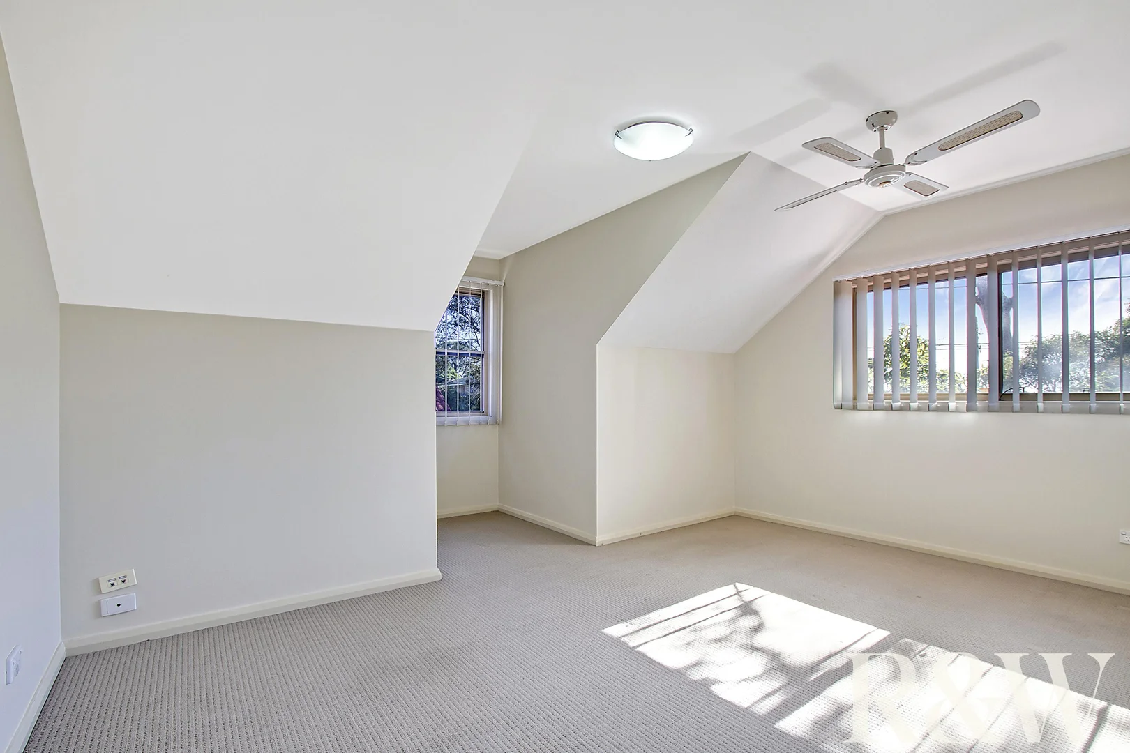 Additional image 4 of 1/164-166 Canberra Street, St Marys NSW 2760