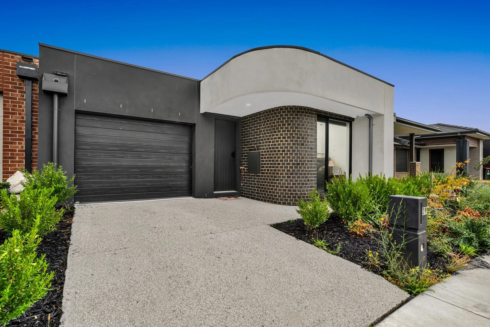 39 Patrobas Loop, Cranbourne East VIC 3977