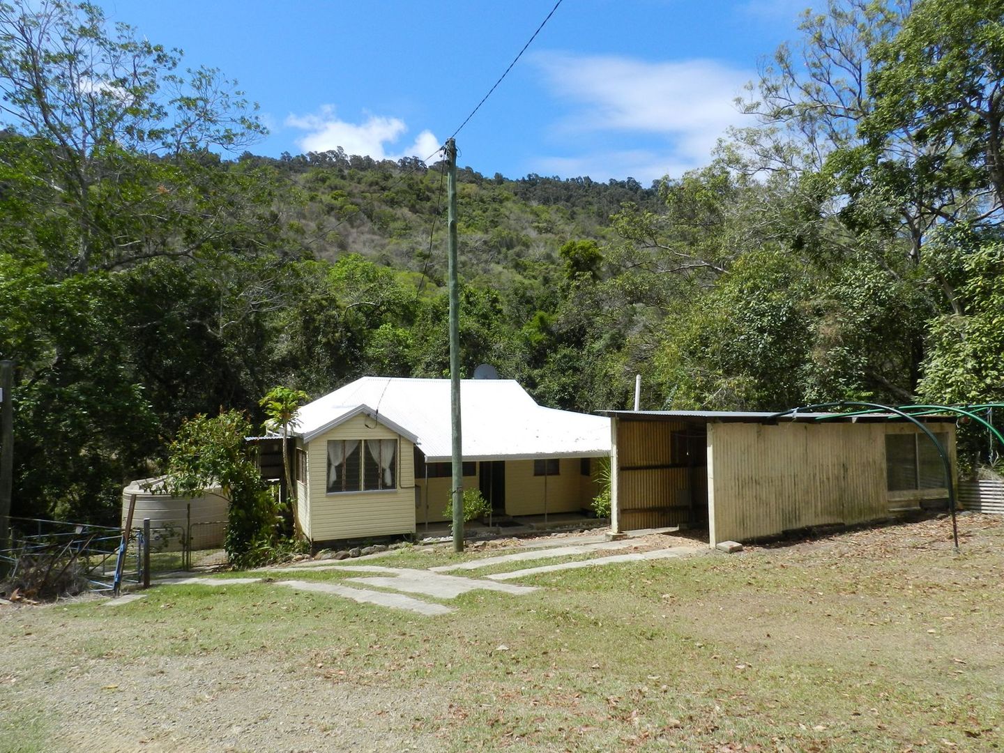 176 Middle Creek Road, Sarina QLD 4737