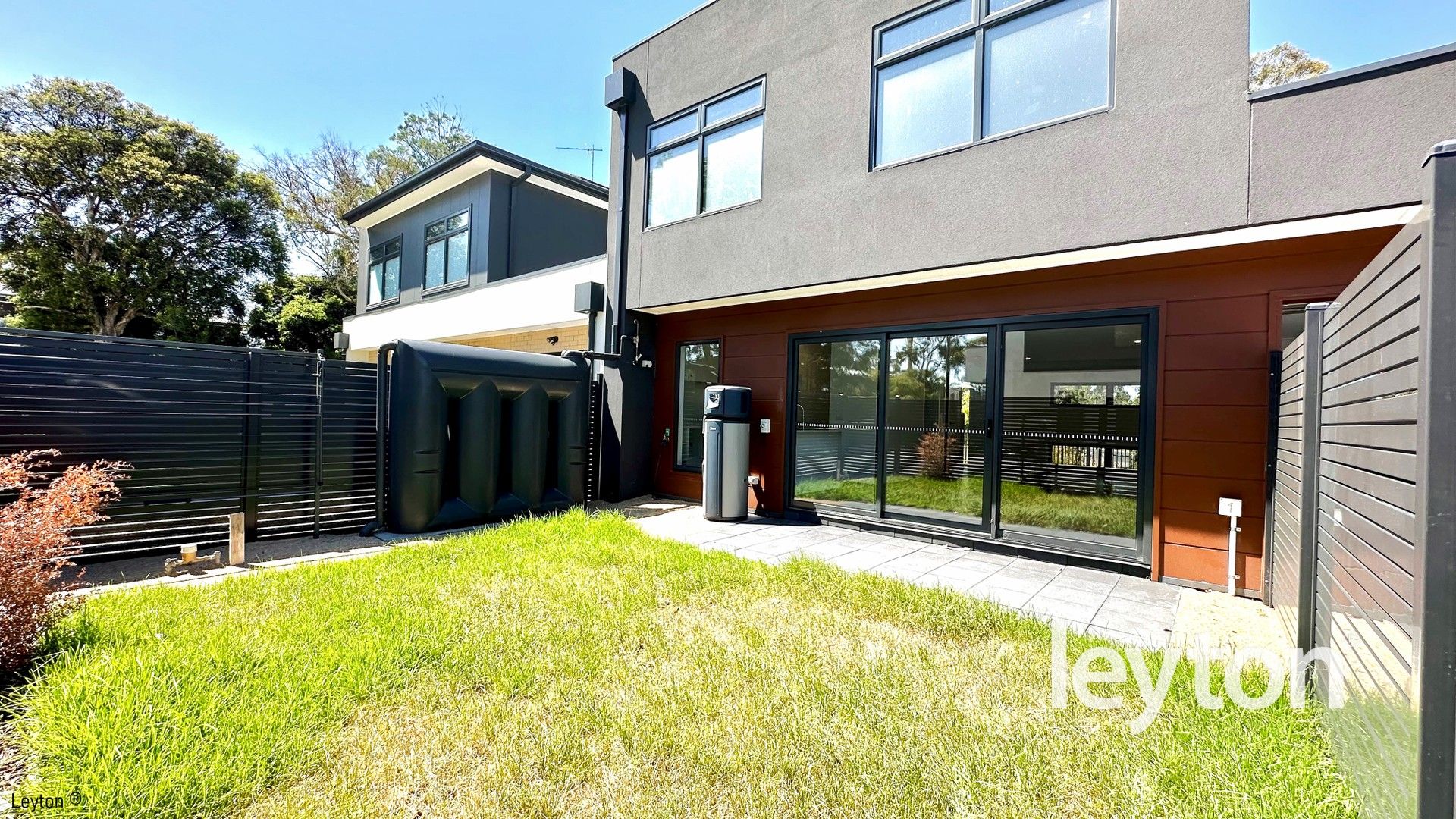 3 bedrooms House in 8 Drummond Circuit SPRINGVALE SOUTH VIC, 3172
