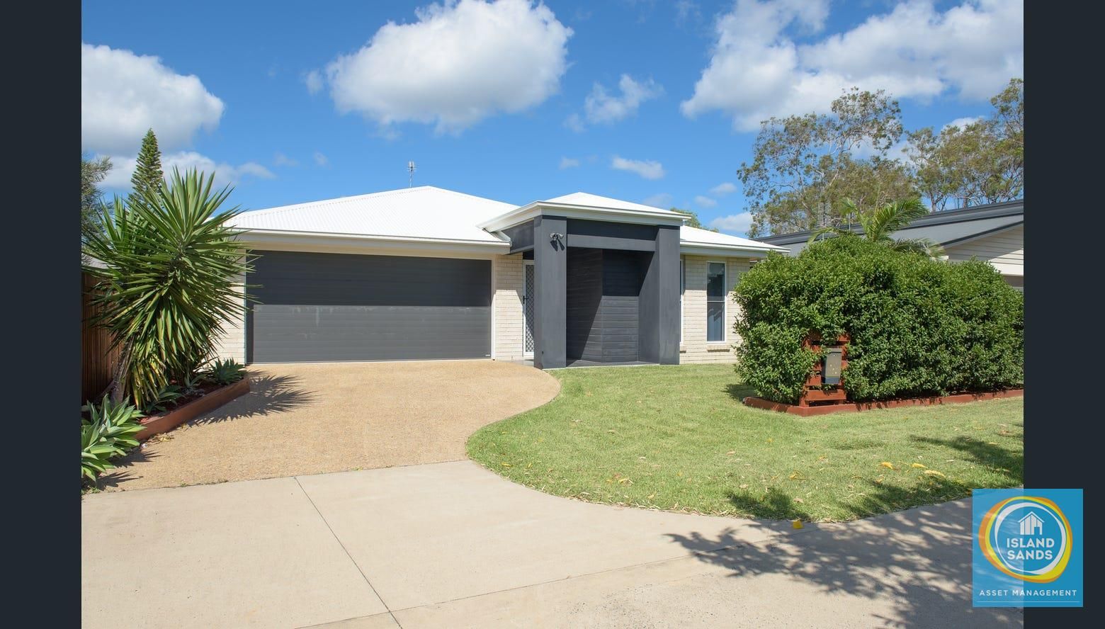 4 bedrooms House in 17 Sea Prince Circuit CLINTON QLD, 4680