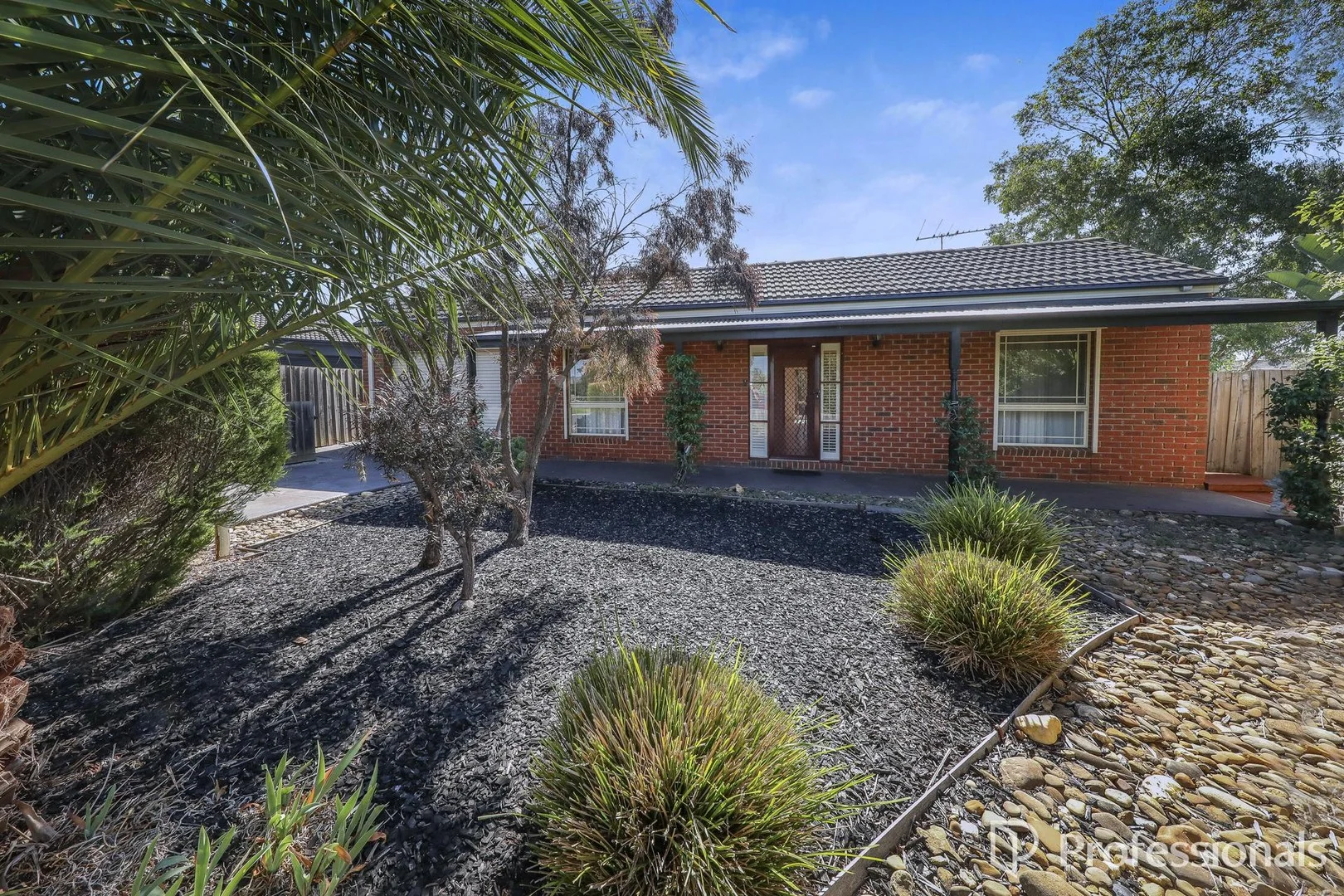 6 Emerald Court, Harkness VIC 3337