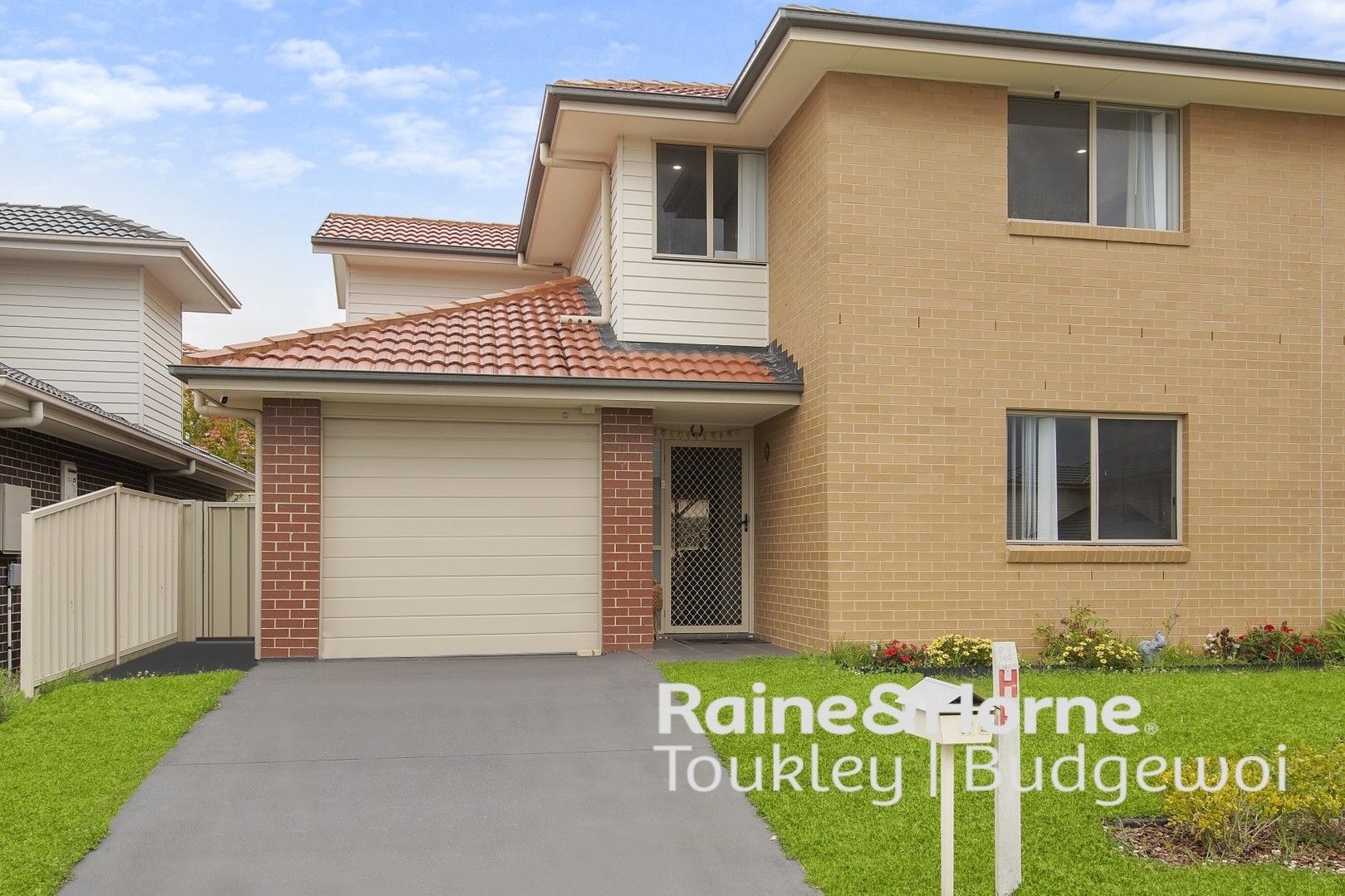 3 bedrooms House in 57 Nigella Circuit HAMLYN TERRACE NSW, 2259