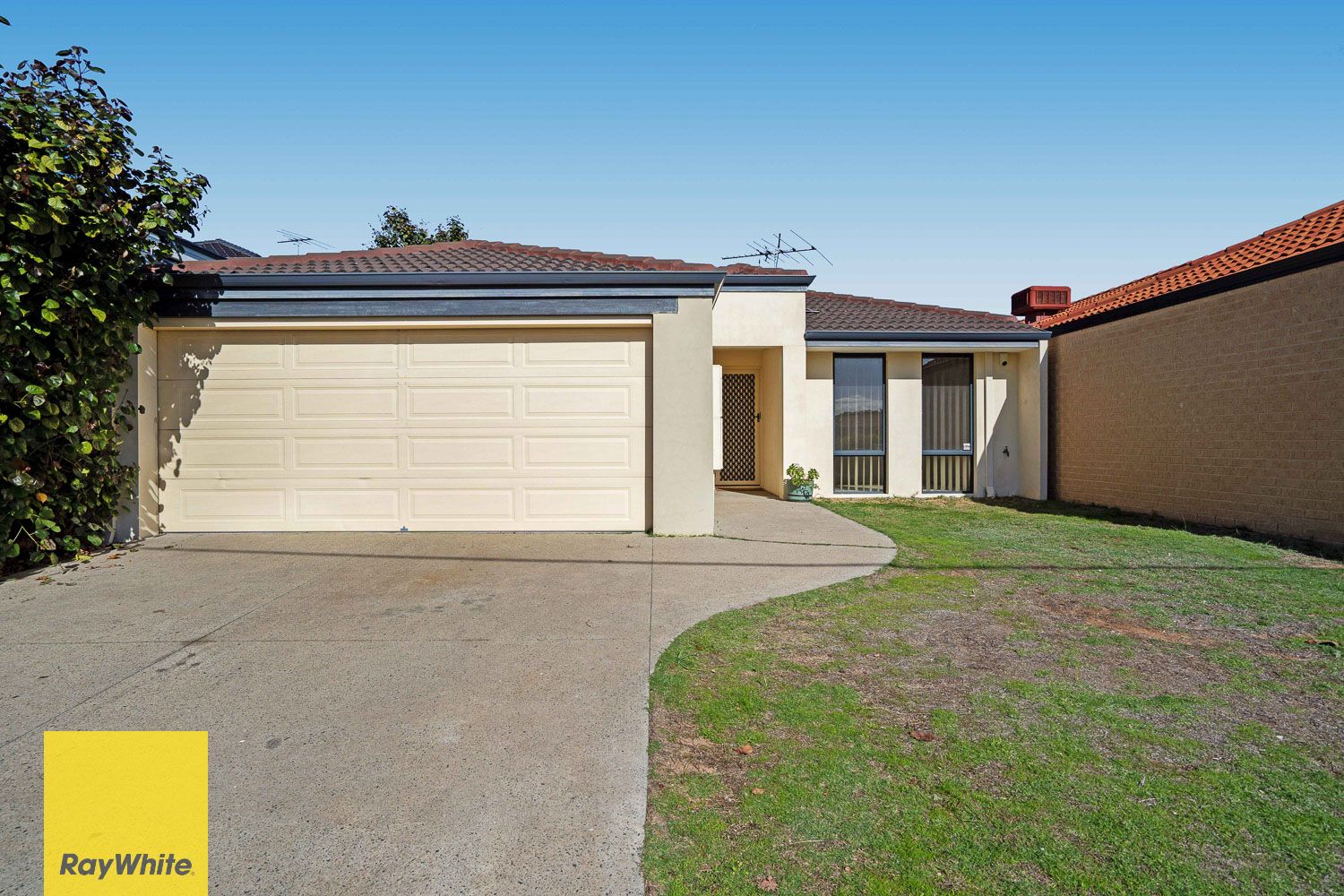 2 bedrooms House in 6A Finn Way TUART HILL WA, 6060