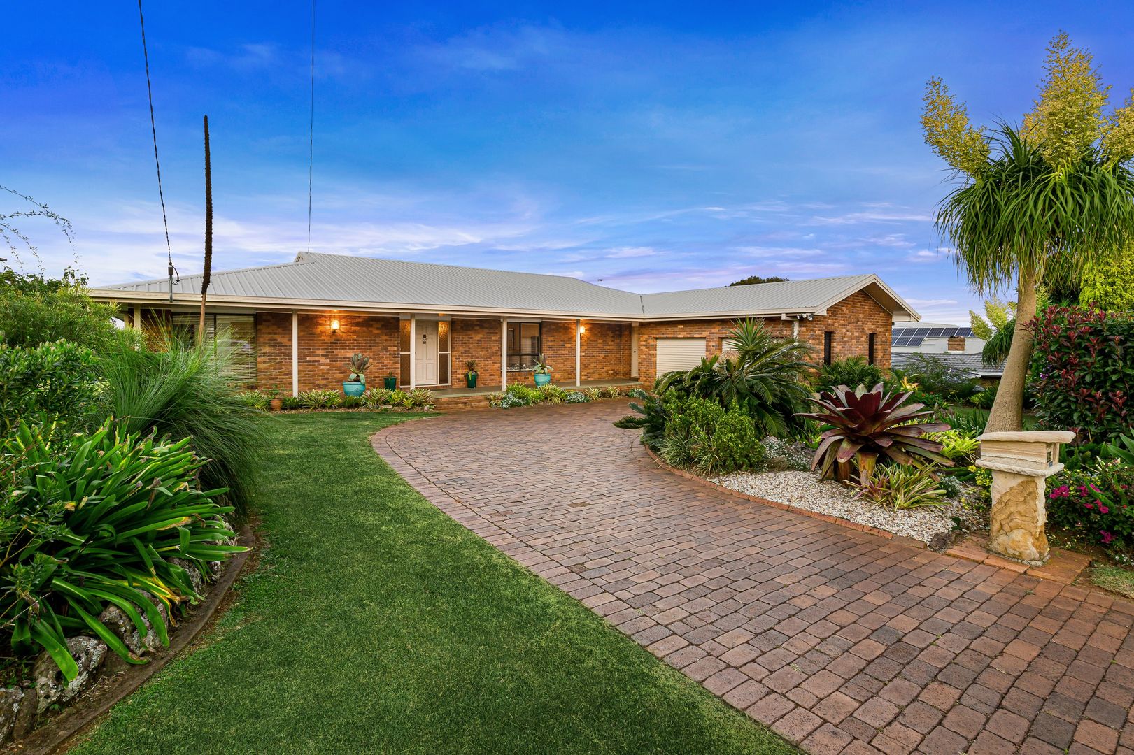 38 Skyline Drive, Blue Mountain Heights QLD 4350, Image 2