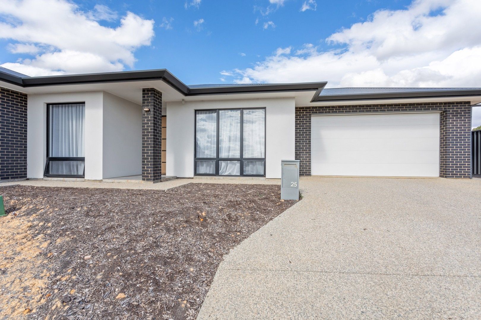 4 bedrooms House in 25 Skipton Crescent MOUNT BARKER SA, 5251