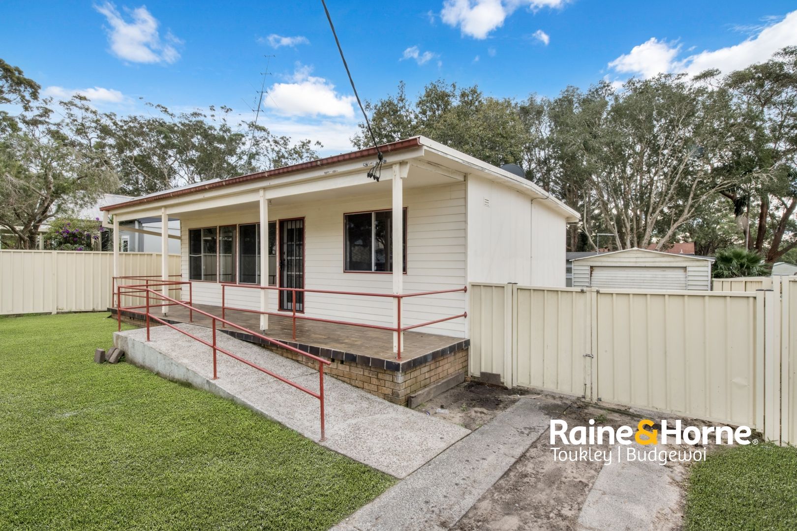 11 Norah Avenue, Charmhaven NSW 2263, Image 1