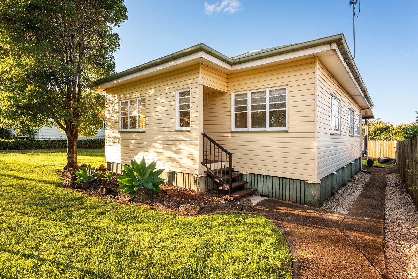 2 bedrooms House in 7A Victory St NEWTOWN QLD, 4350
