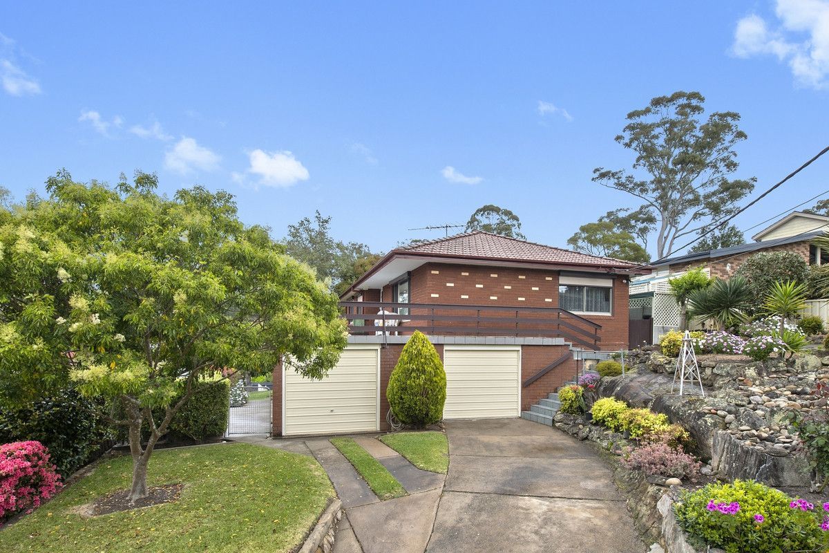 4 bedrooms House in 29 Larool Crescent THORNLEIGH NSW, 2120