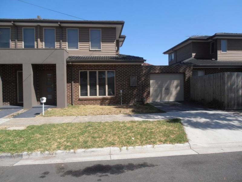 2 bedrooms Townhouse in 9 Victory Street FAWKNER VIC, 3060