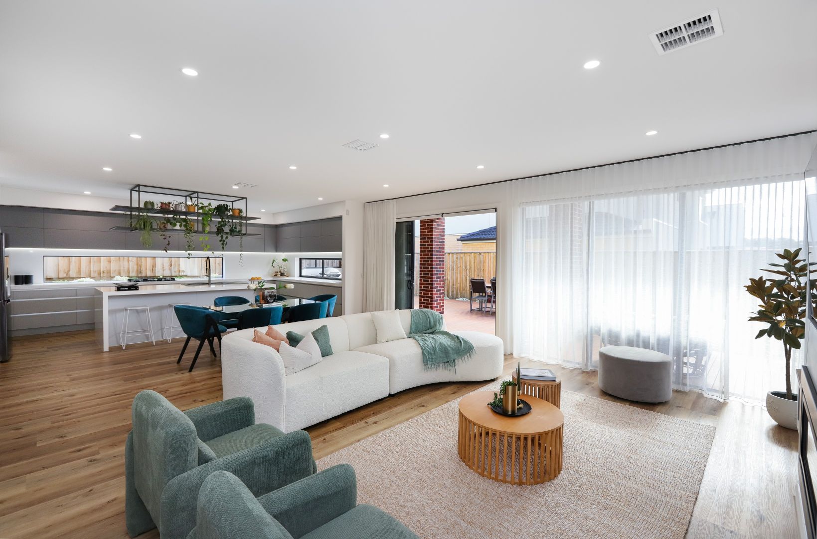 73 Hillview Road, Greenvale VIC 3059 Domain