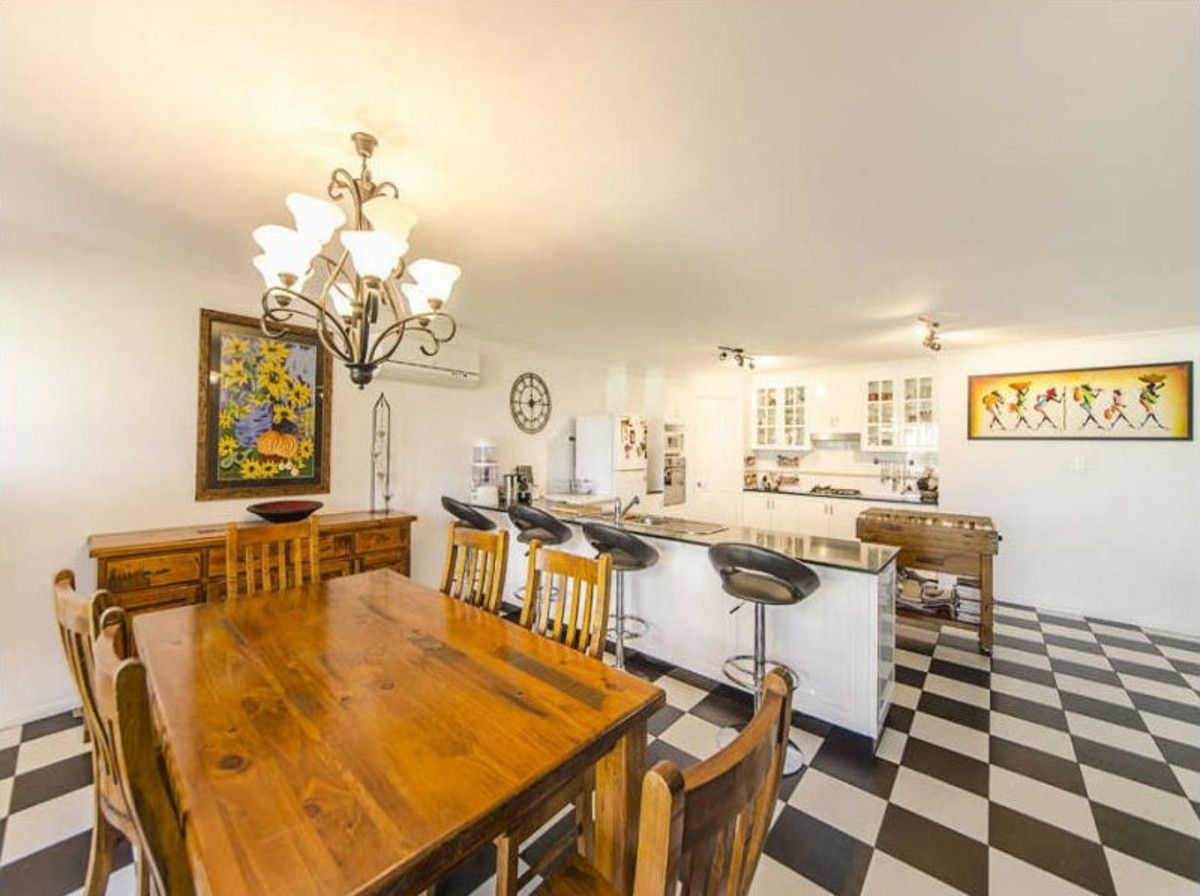 8 Legend Drive, Adare QLD 4343 Domain