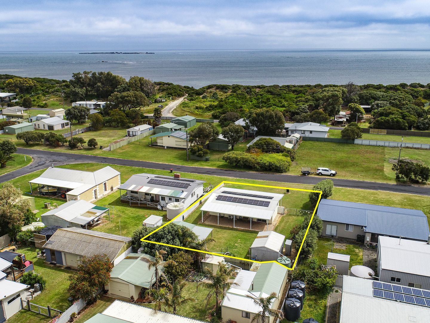 11 Reserve Rd, Boatswain Point SA 5275, Image 1