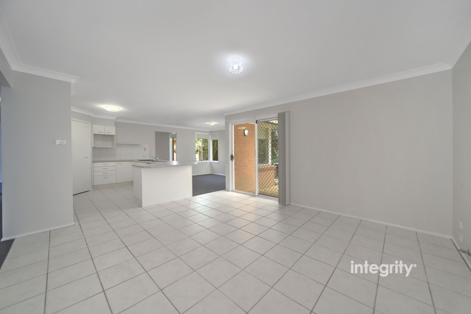 6 Gardenia Crescent, Bomaderry NSW 2541, Image 2