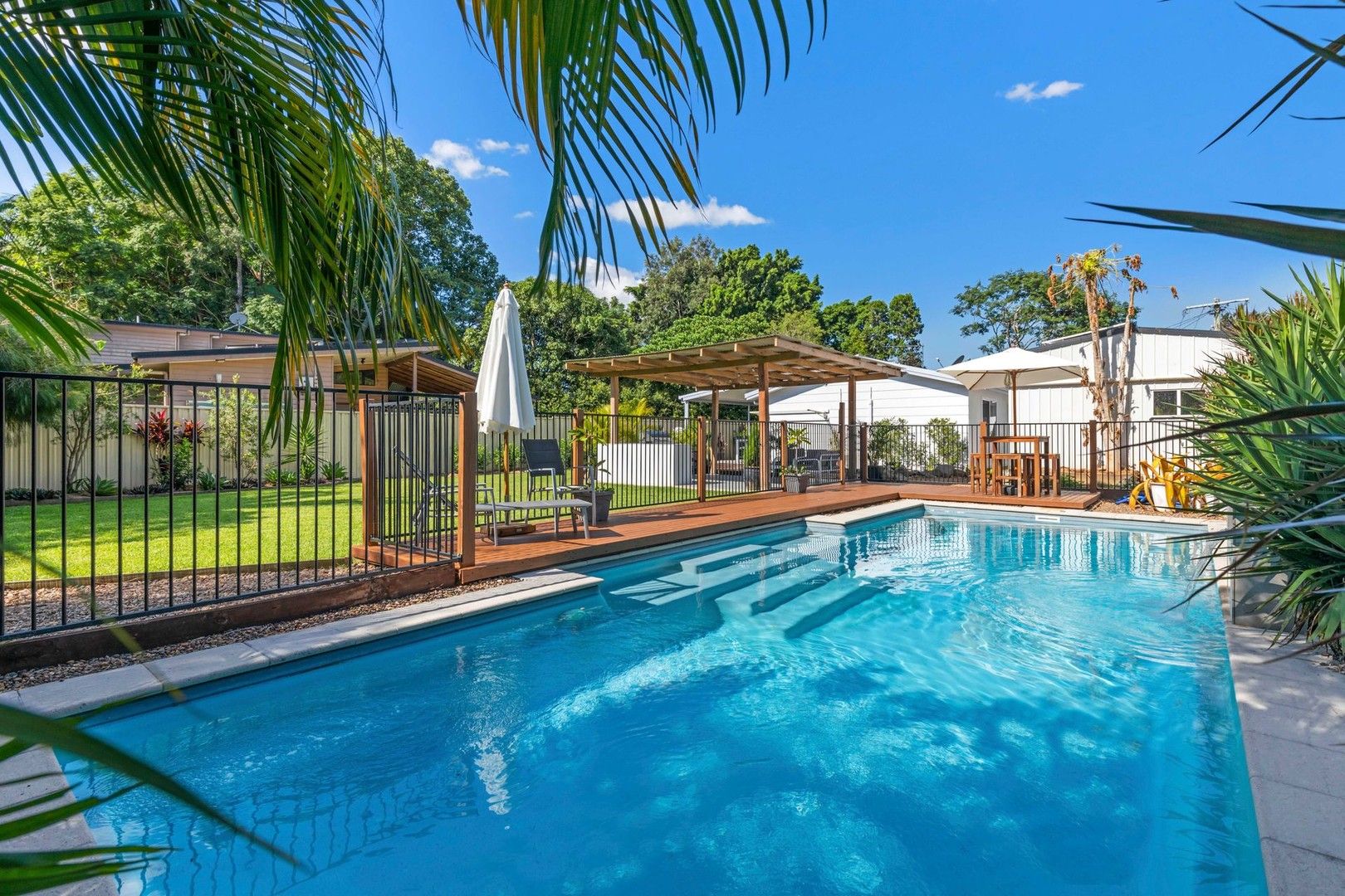 3 bedrooms House in 4 Sunland Court BEERWAH QLD, 4519