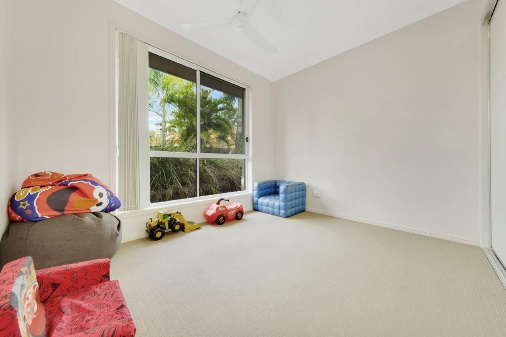 1 Takoko Place, Kirkwood QLD 4680, Image 2