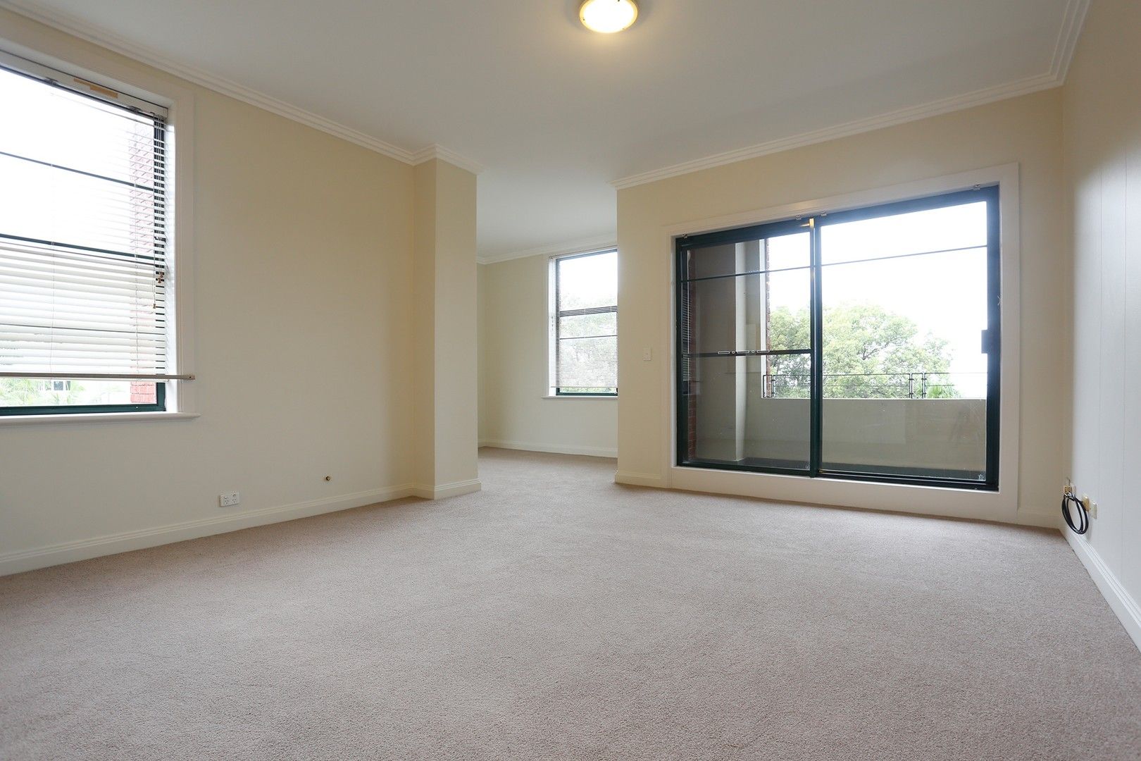 2 bedrooms Apartment / Unit / Flat in 30/7-17 Sinclair Street WOLLSTONECRAFT NSW, 2065