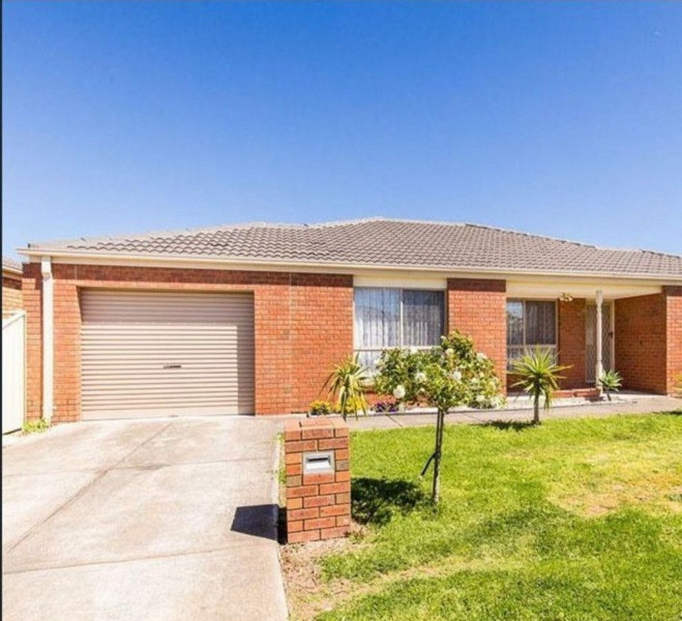 3 bedrooms House in 15 Lauderdale Drive TARNEIT VIC, 3029