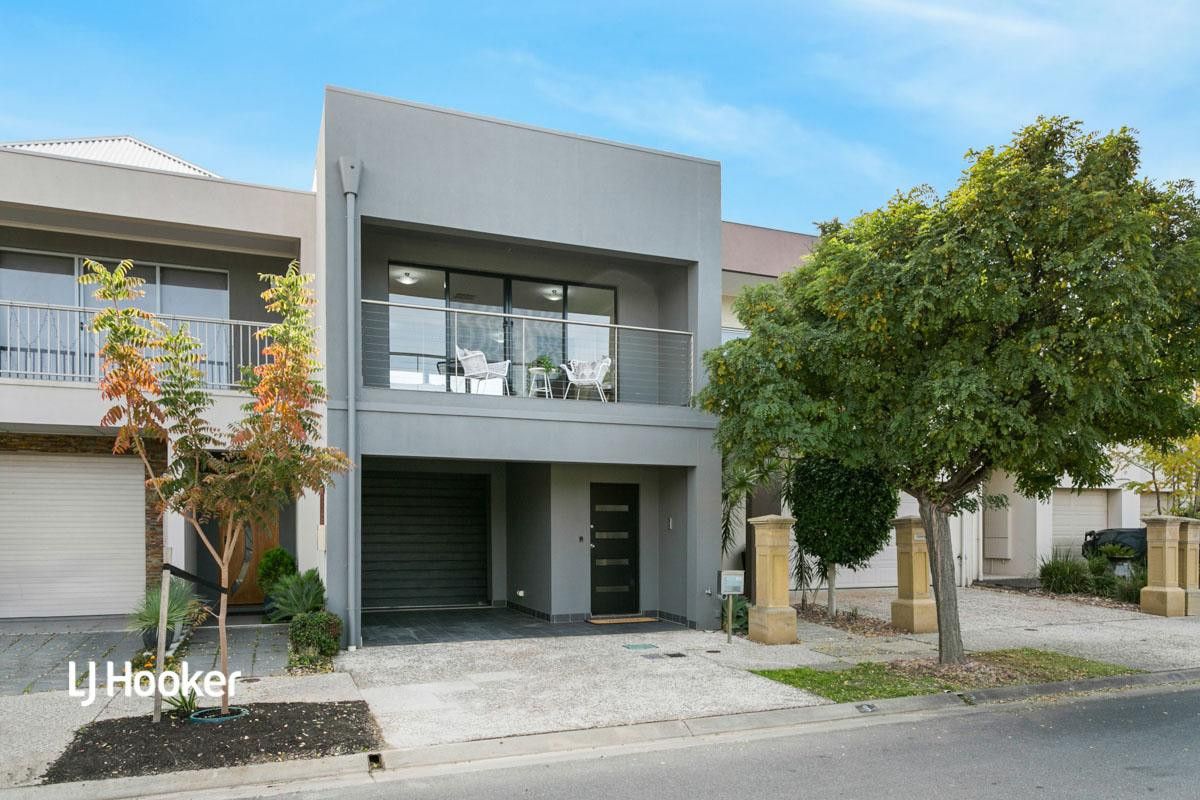 4 bedrooms House in 5 Pine Court MAWSON LAKES SA, 5095