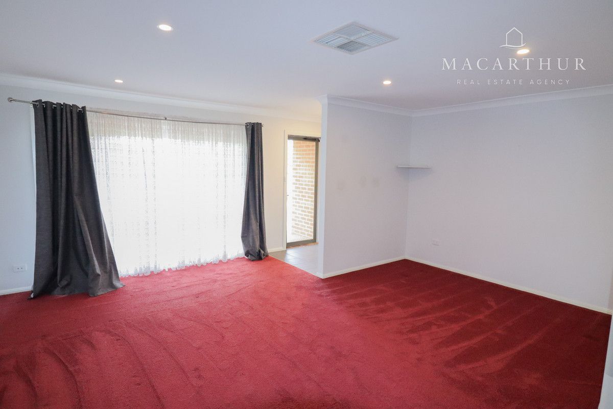 1/21 Elanora Place, Glenfield Park NSW 2650, Image 1