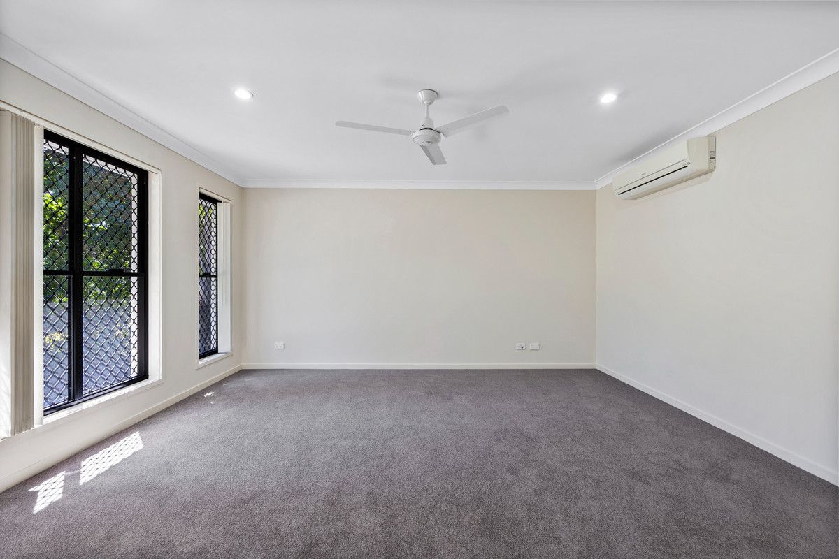 16 Hazelwood Court, Flinders View QLD 4305, Image 2