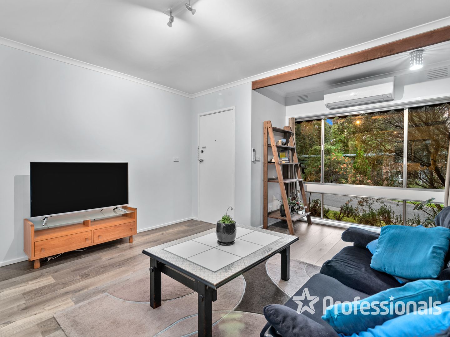 16/10-12 Ray Street, Croydon VIC 3136, Image 2