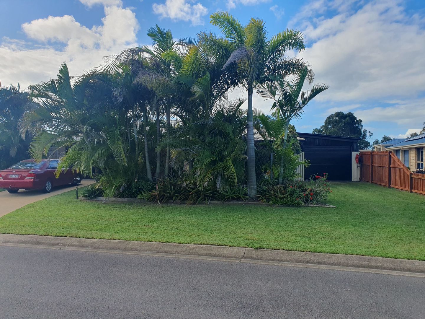 7 Isis Crt, Eli Waters QLD 4655, Image 2