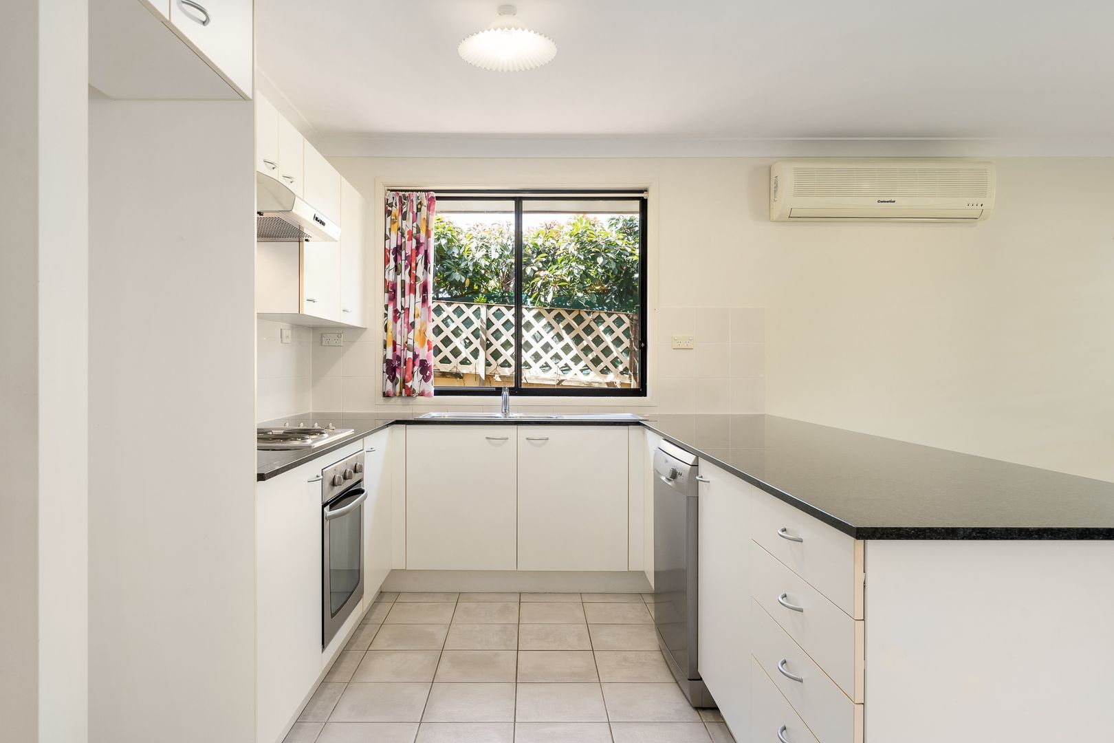 2/23 Darley Street, Forestville NSW 2087, Image 2