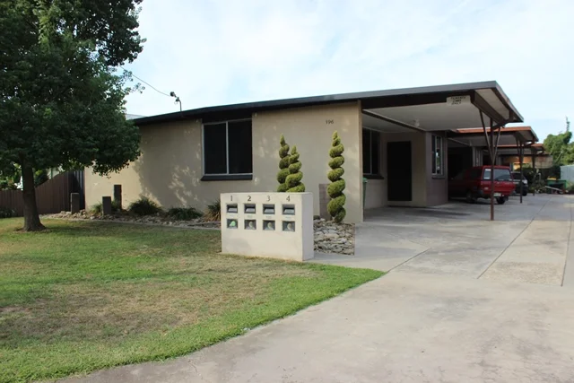 2/196 KIEWA STREET, South Albury NSW 2640
