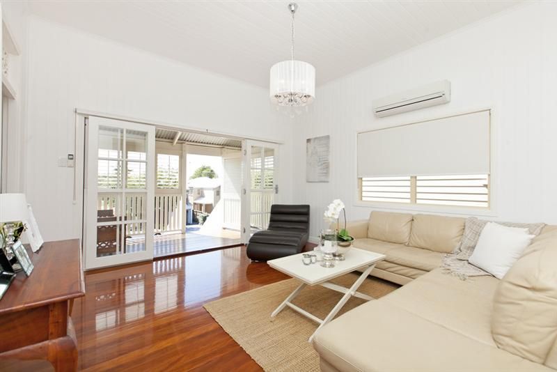 37 Boswell Terrace, WYNNUM QLD 4178, Image 2