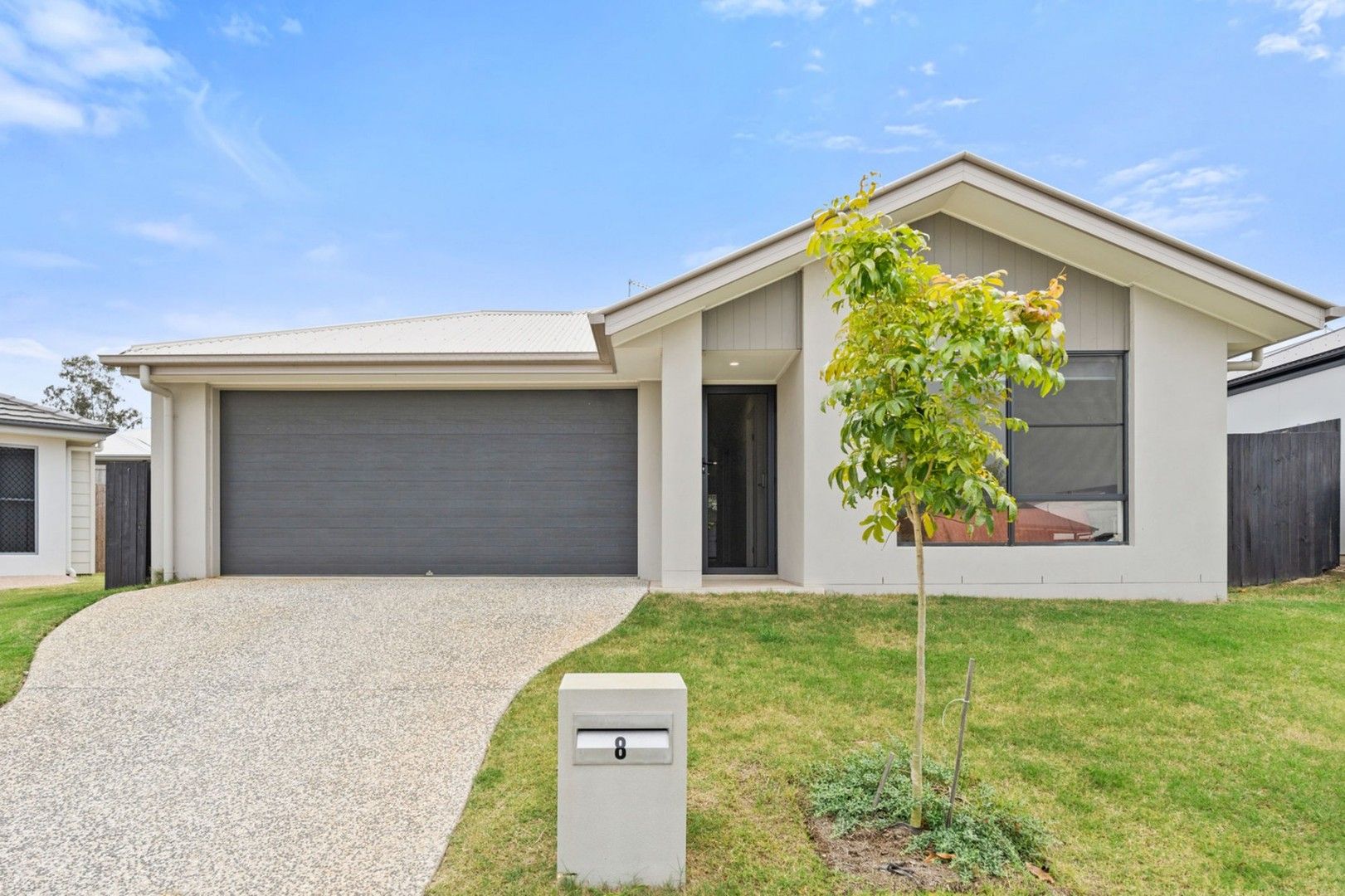4 bedrooms House in 8 Georgia Street FLINDERS VIEW QLD, 4305