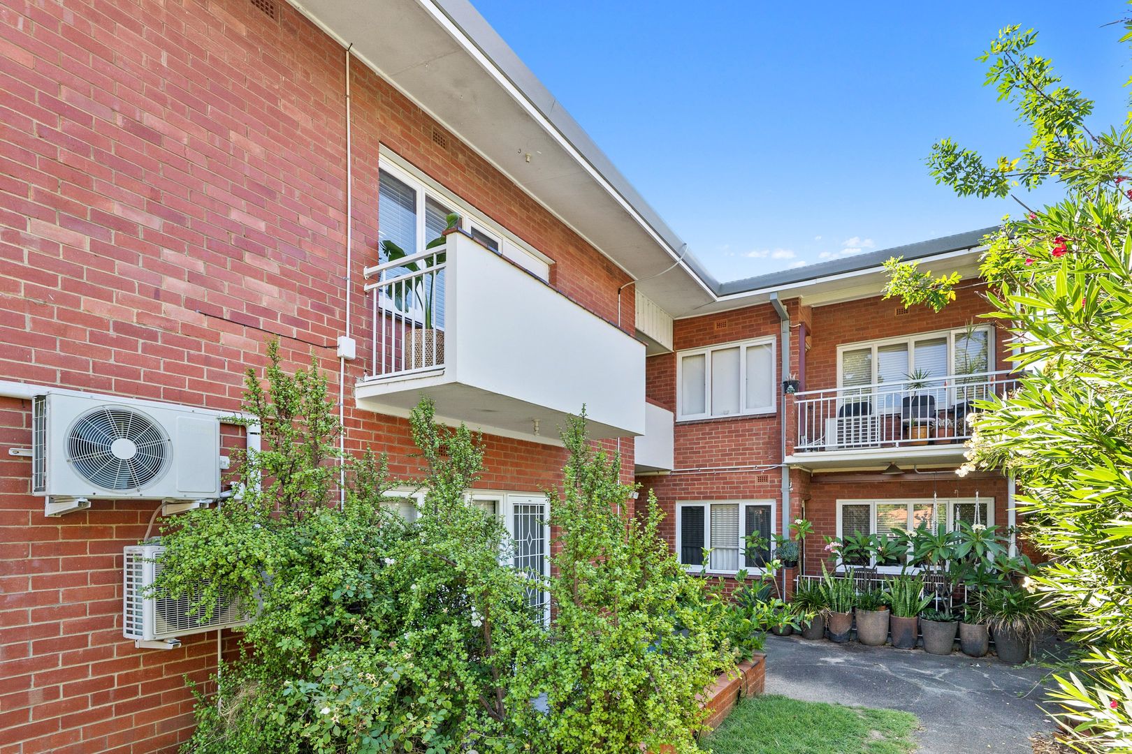 4/7 Adair Parade, Coolbinia WA 6050, Image 2