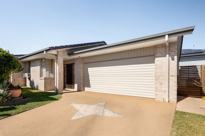 Picture of 15 Daphne Place, WAKERLEY QLD 4154