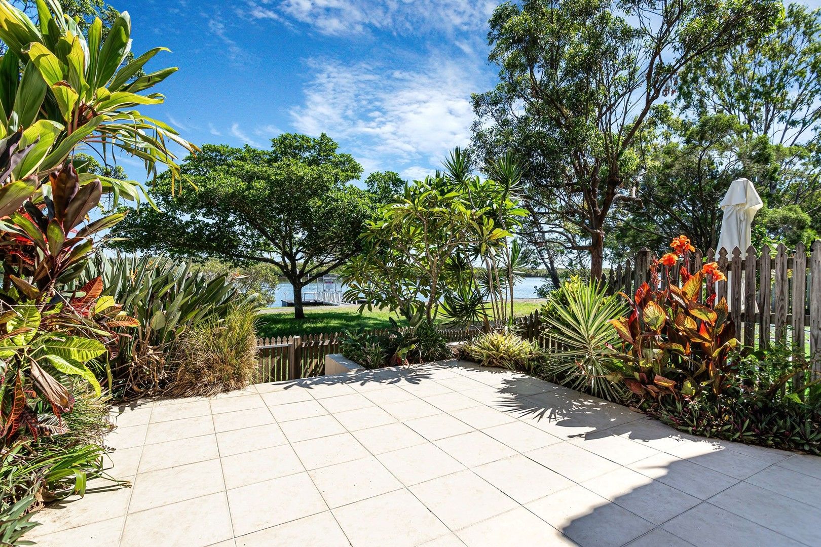3 bedrooms Townhouse in 287/125 Hansford Rd COOMBABAH QLD, 4216