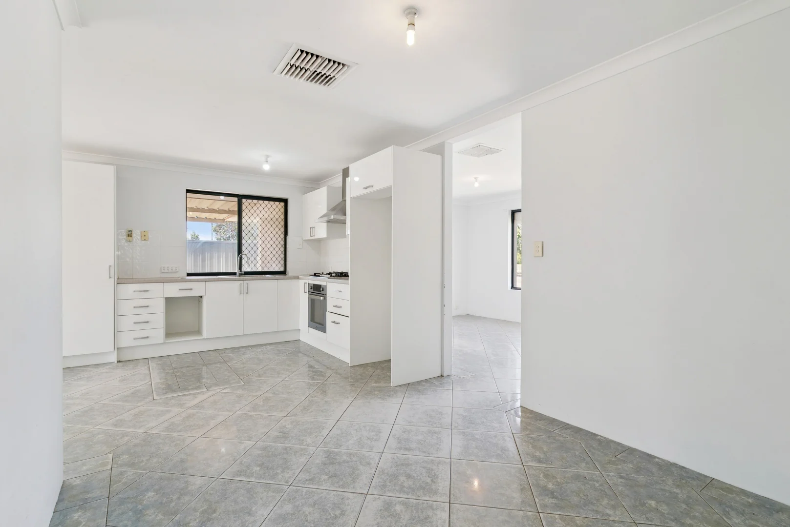 Additional image 9 of 39 Abrolhos Loop, Beckenham WA 6107