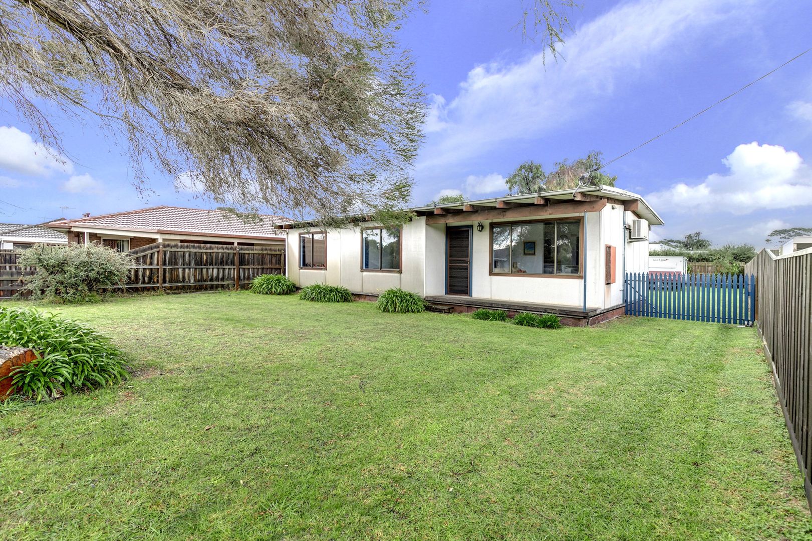 422 Eastbourne Road, Capel Sound Property History & Address Research Domain