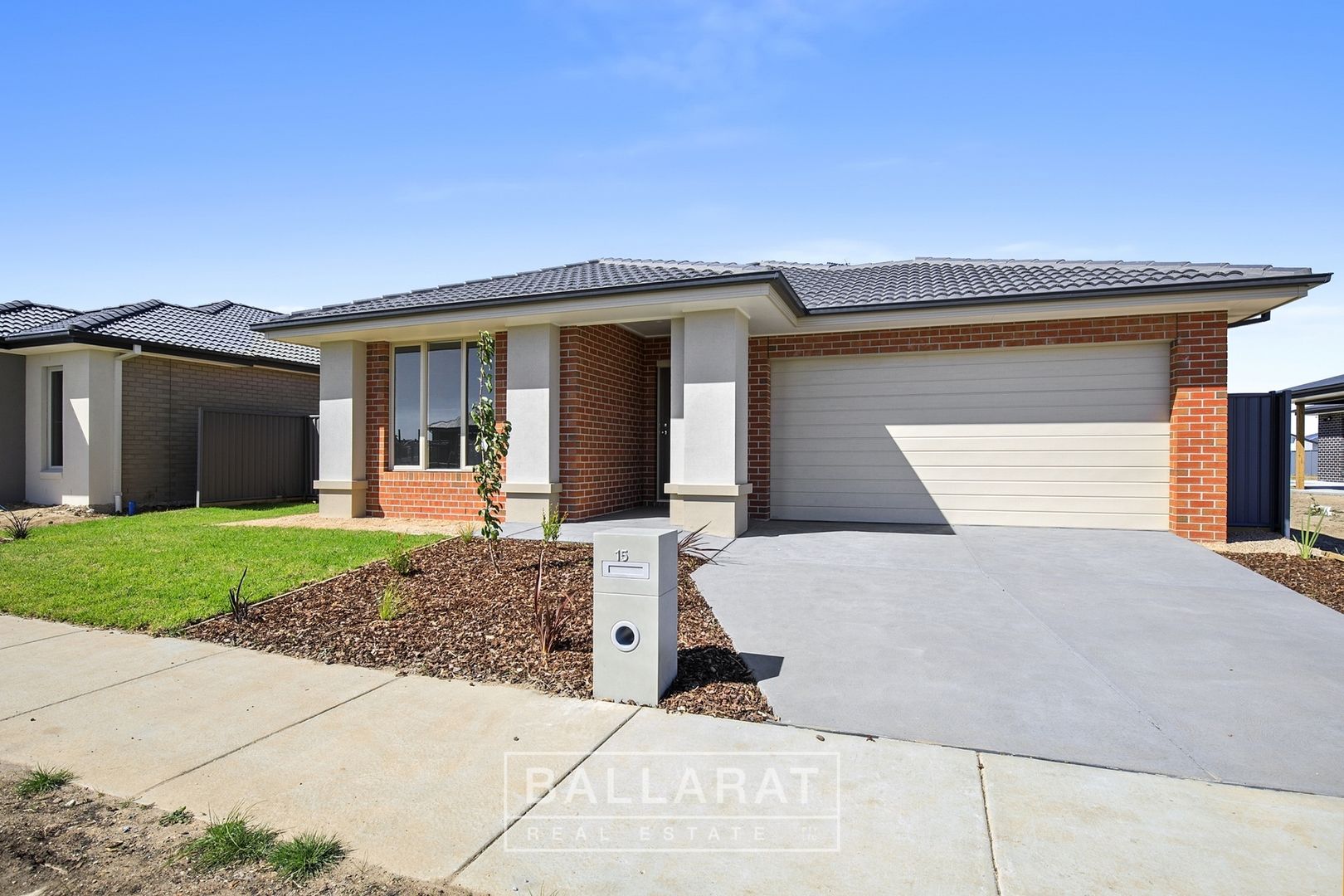 15 Offaly Street Alfredton Vic 3350 House For Rent