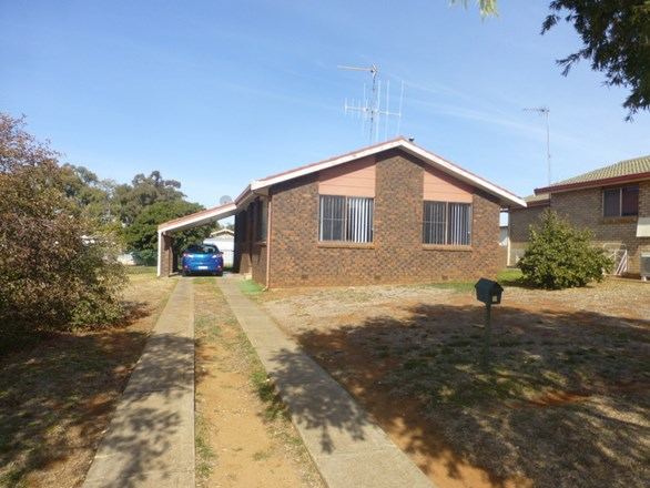 7 Bowditch Crescent, Parkes NSW 2870