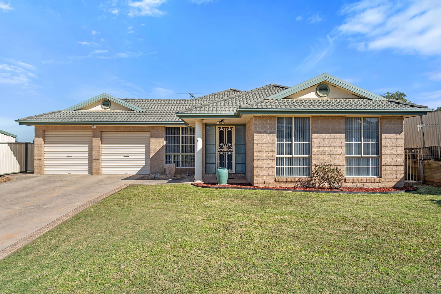 8 Jarrah Way, Thornton NSW 2322, Image 0