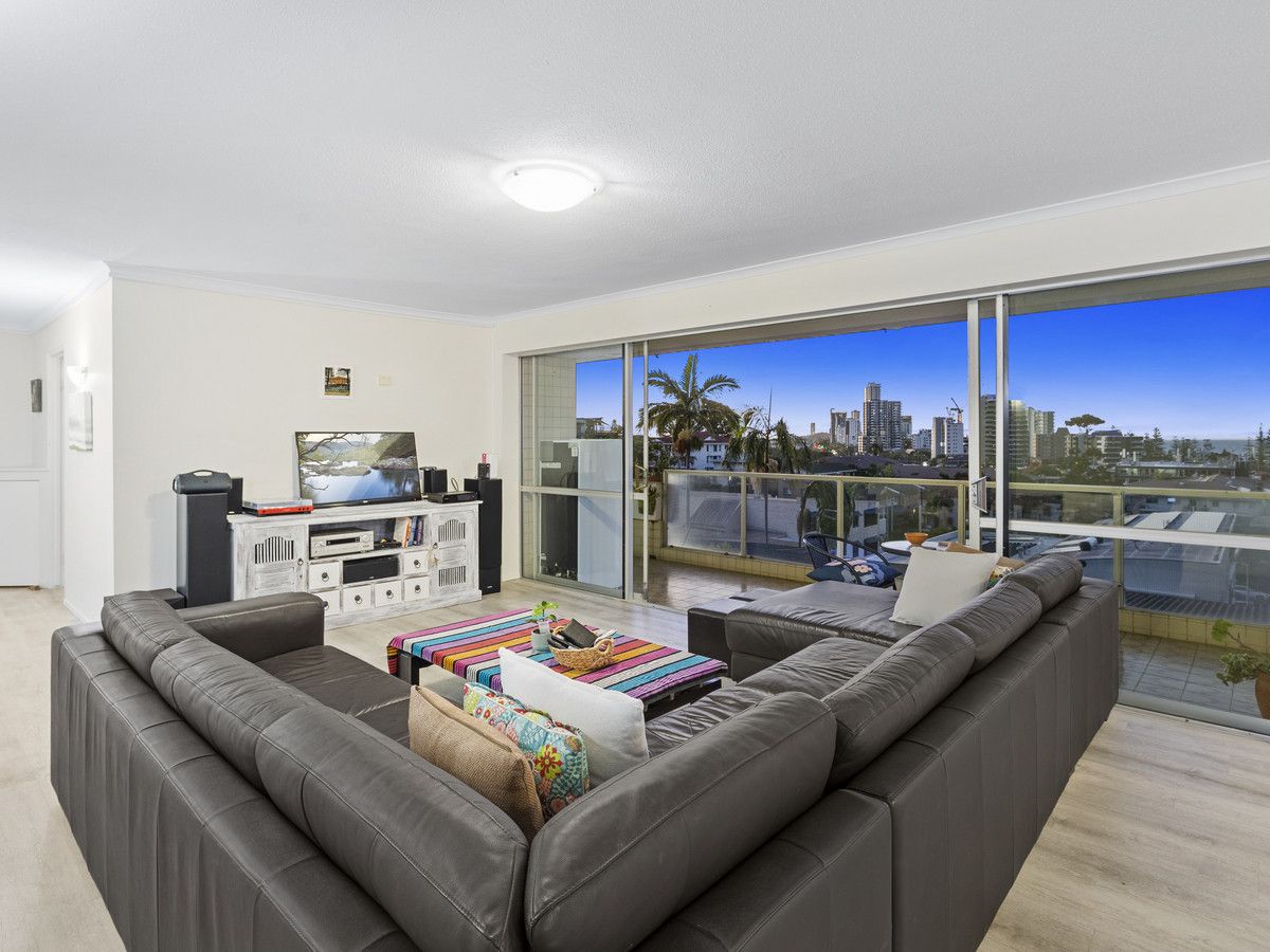 3/1 Hill Avenue, Burleigh Heads QLD 4220, Image 1