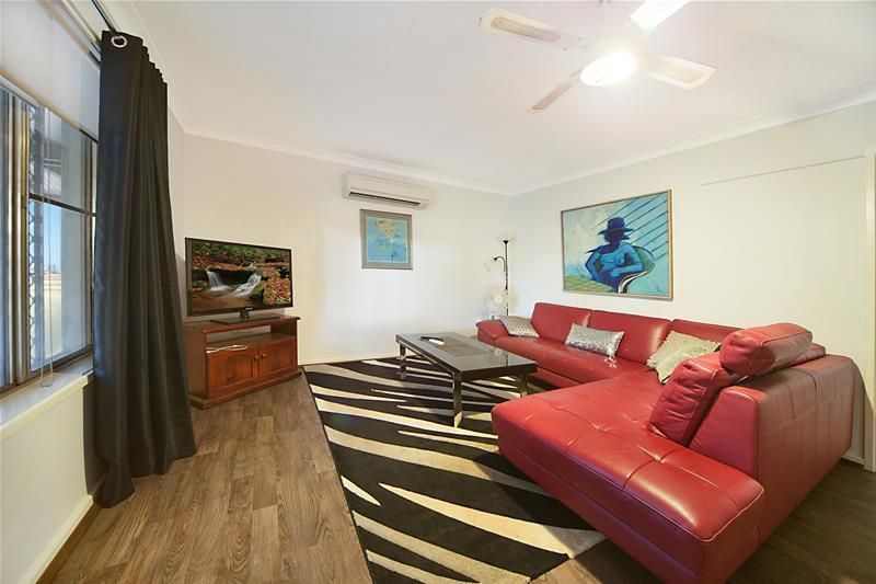 4 Boolgeeda Crescent, Dampier WA 6713, Image 2