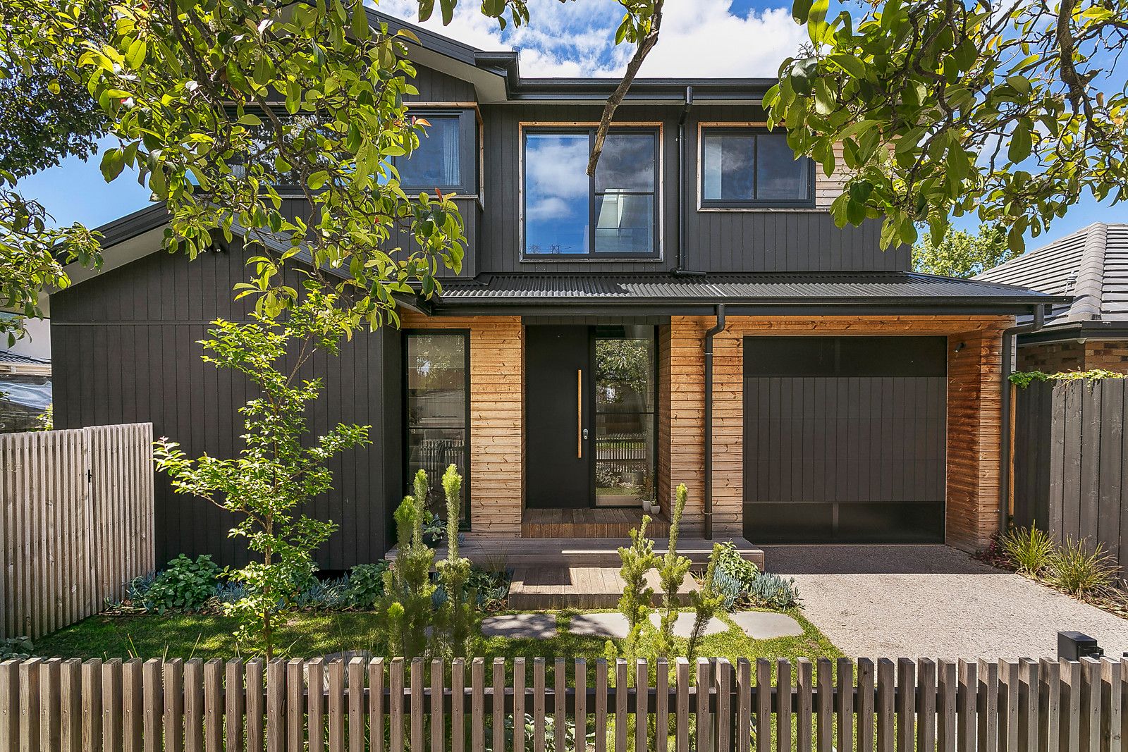 2 Sackville Street, Heidelberg Heights VIC 3081, Image 2