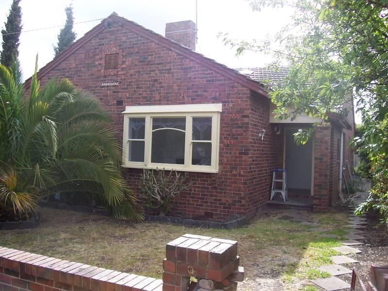 9 Meakin Street, East Geelong Property History & Address Research
