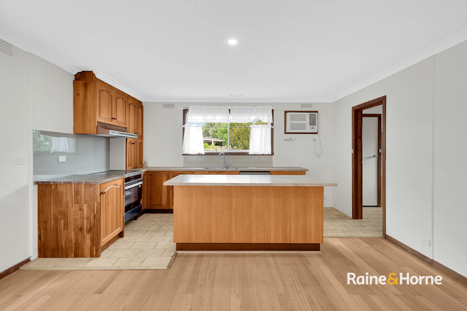 Additional image 5 of 294 Milleara Road, Avondale Heights VIC 3034