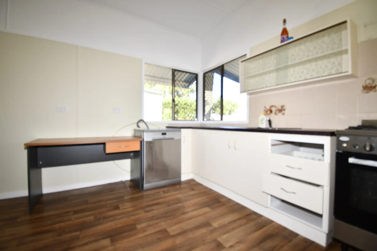 Additional image 2 of 406 Campbell Street, Depot Hill QLD 4700