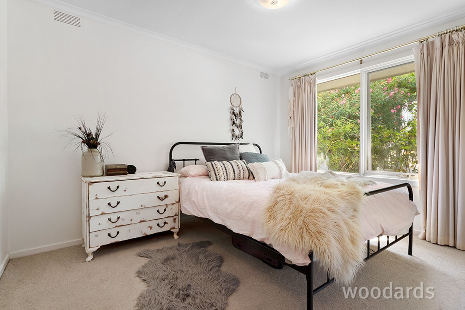 1/136 Windsor Crescent, Surrey Hills VIC 3127, Image 2