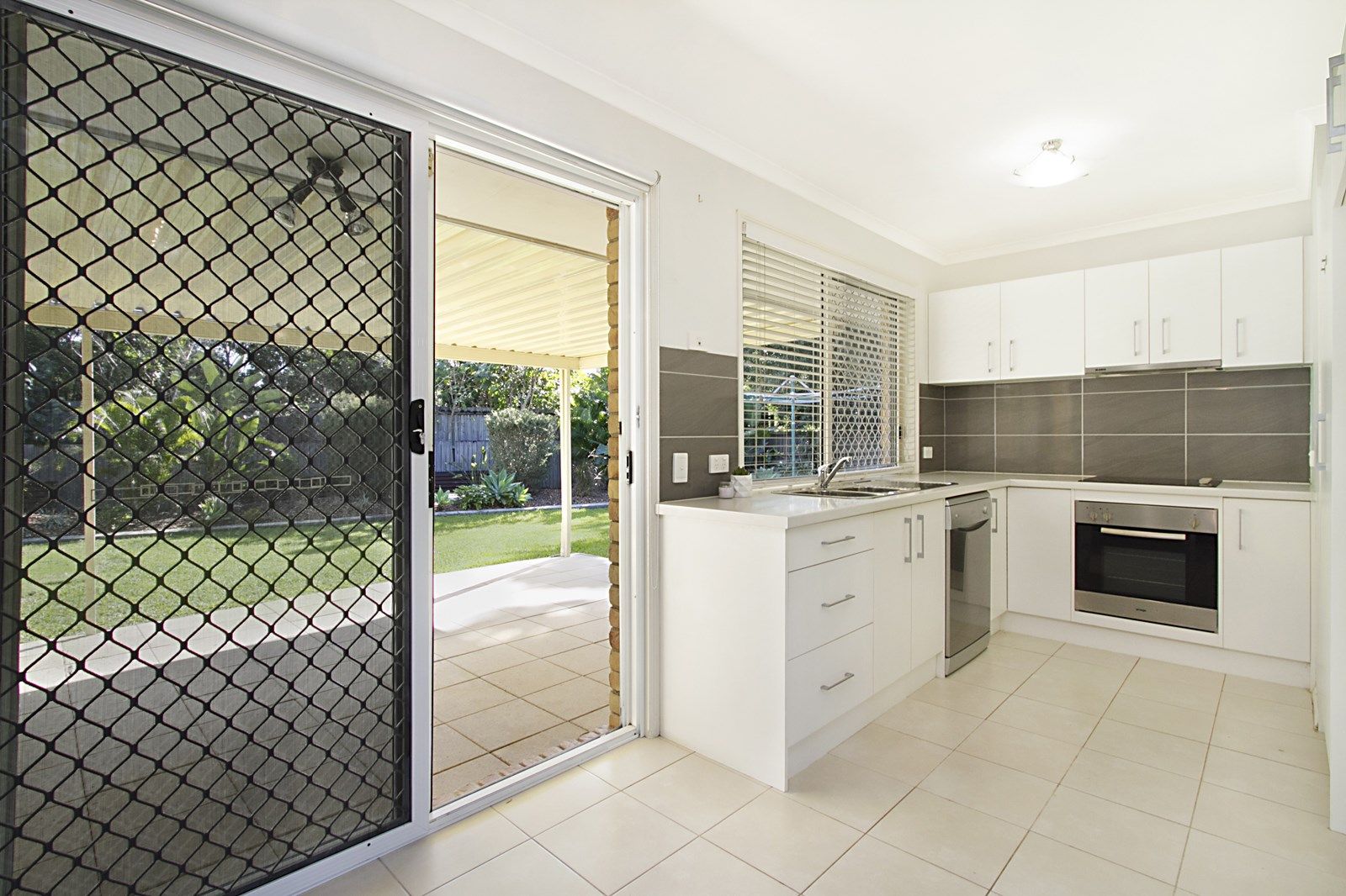 3/19 Michigan Drive (Maple Court), Oxenford QLD 4210, Image 2
