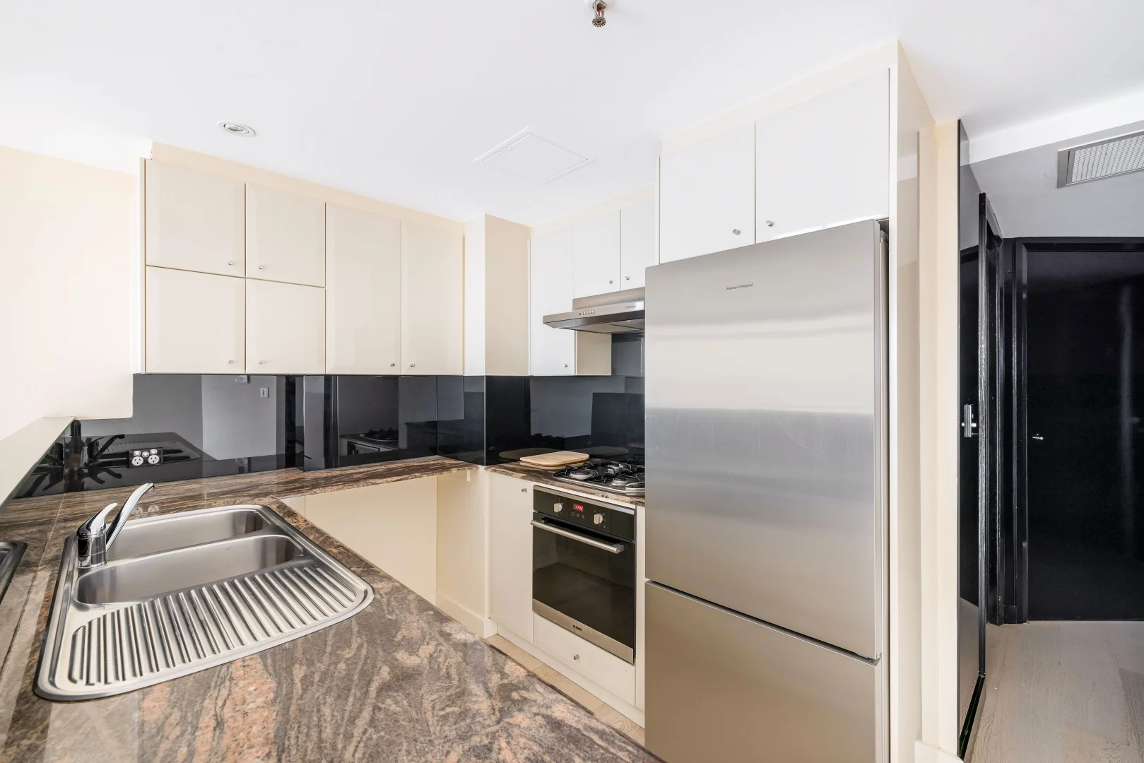 Additional image 6 of 1112/63 Crown Street, Woolloomooloo NSW 2011