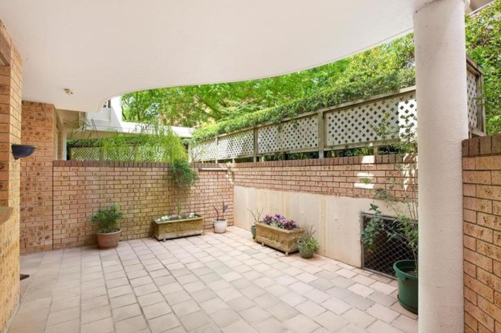 2 bedrooms Apartment / Unit / Flat in 2/1-5 Linda Street HORNSBY NSW, 2077
